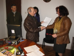 РК Берковица отново дари компютри-16 март 2015г.