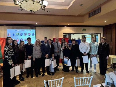 СЪЗДАДОХА НОВ РОТАРАКТ КЛУБ В КАРНОБАТ С АКТИВНА МЛАДЕЖКА ВИЗИЯ