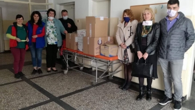 РК Севлиево с дарение за Филиала на спешна помощ в града