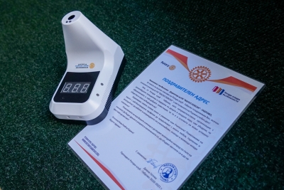 Ротари клуб - Габрово дари на училищата в Габрово, Трявна и Плачковци инфрачервени термометри