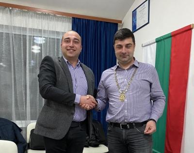 Горди с новите приятели, които подкрепят Ротари Клуб – Севлиево