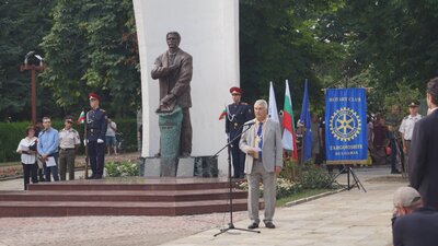 Ротари клуб – Търговище откри паметник на Васил Левски