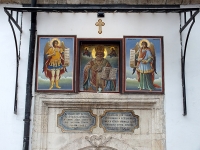 Възстановени са над порталните икони и стенописи на храм "Свети Николай" в Плевен