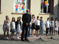 РК Нова Загора откри учебната година с дар за всеки първокласник.